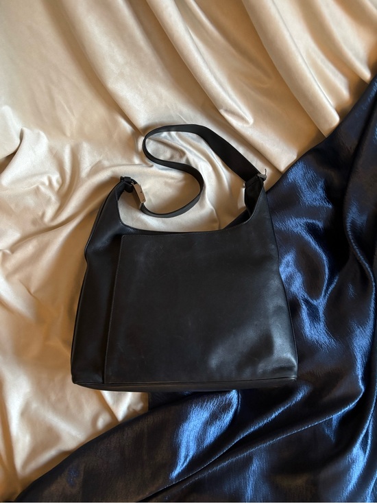 Salvatore Ferragamo Handbags - Salvatore Ferragamo Black Leather Shoulder Bag